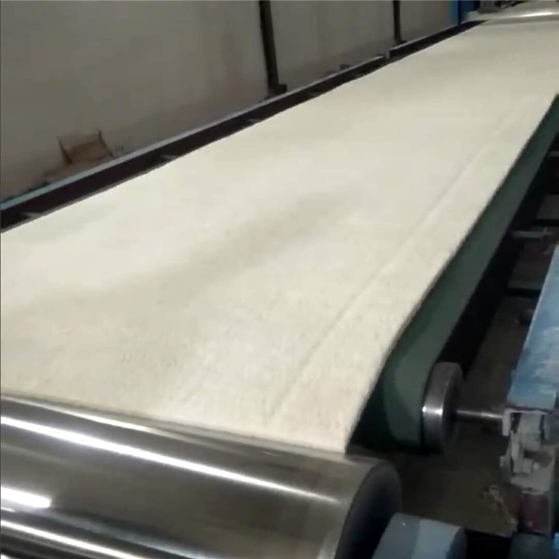 10mm硅酸鋁針刺毯